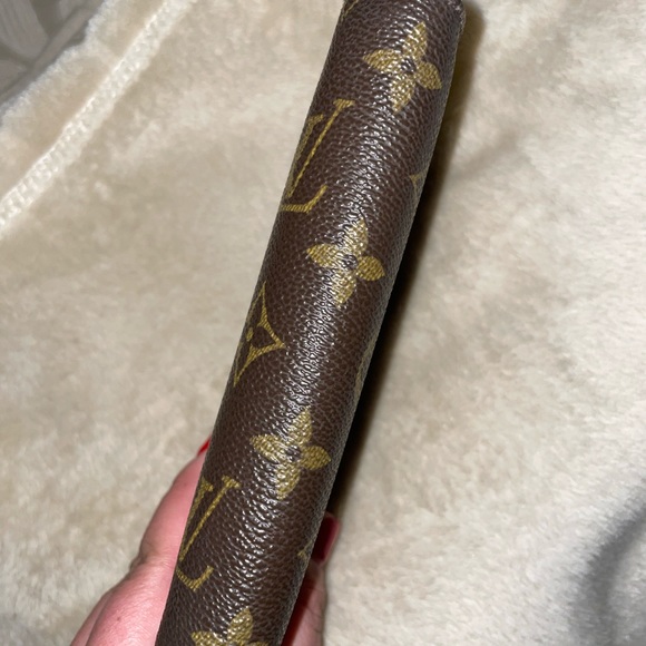 Monogram canvas Louis Vuitton wallet - Picture 14 of 16